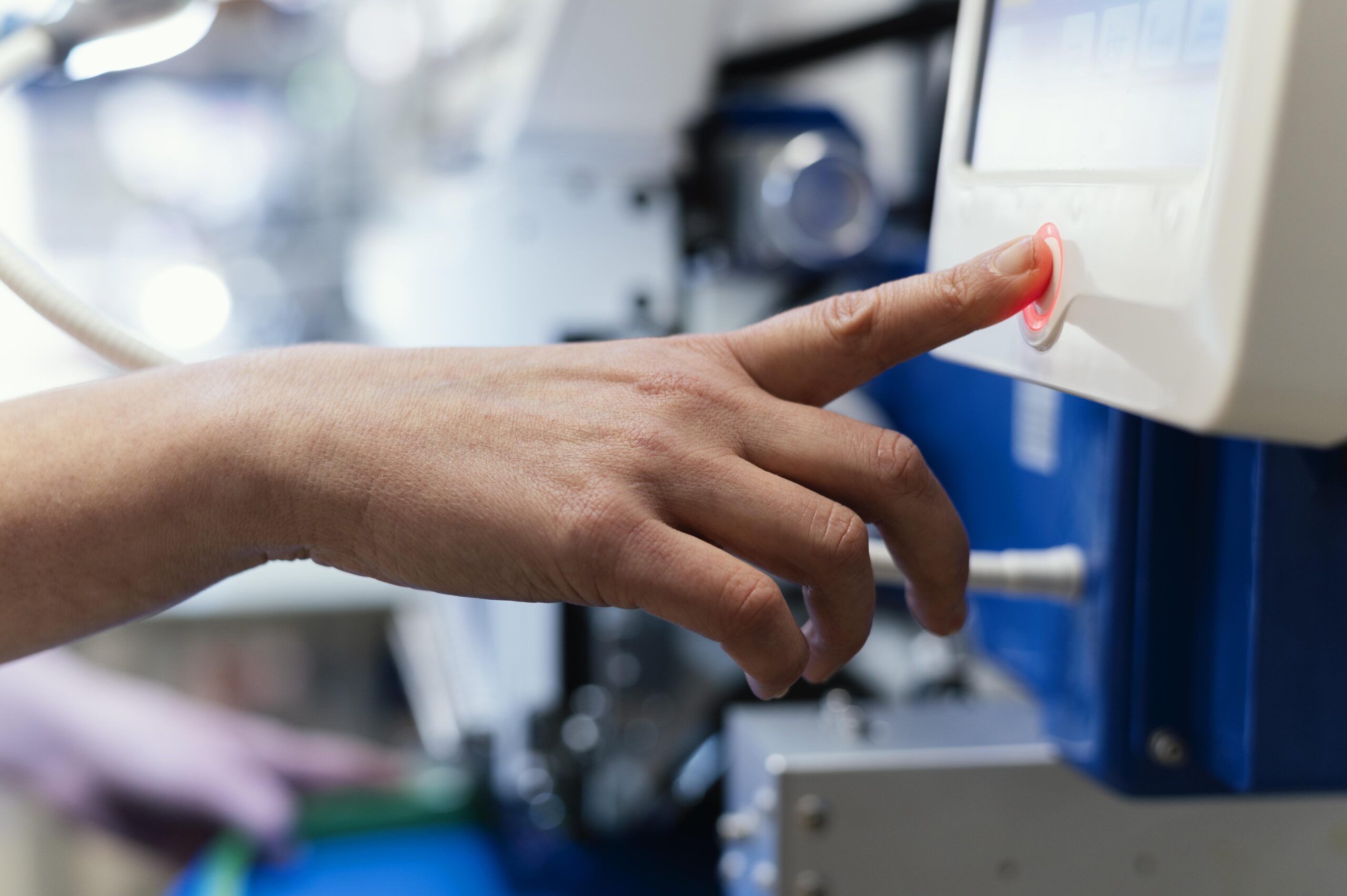 Adhesives and automation: the technologies transforming manufacturing