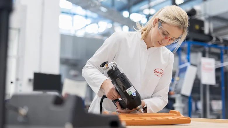 Henkel develops hot-melt adhesive for securing roof tiles during transport